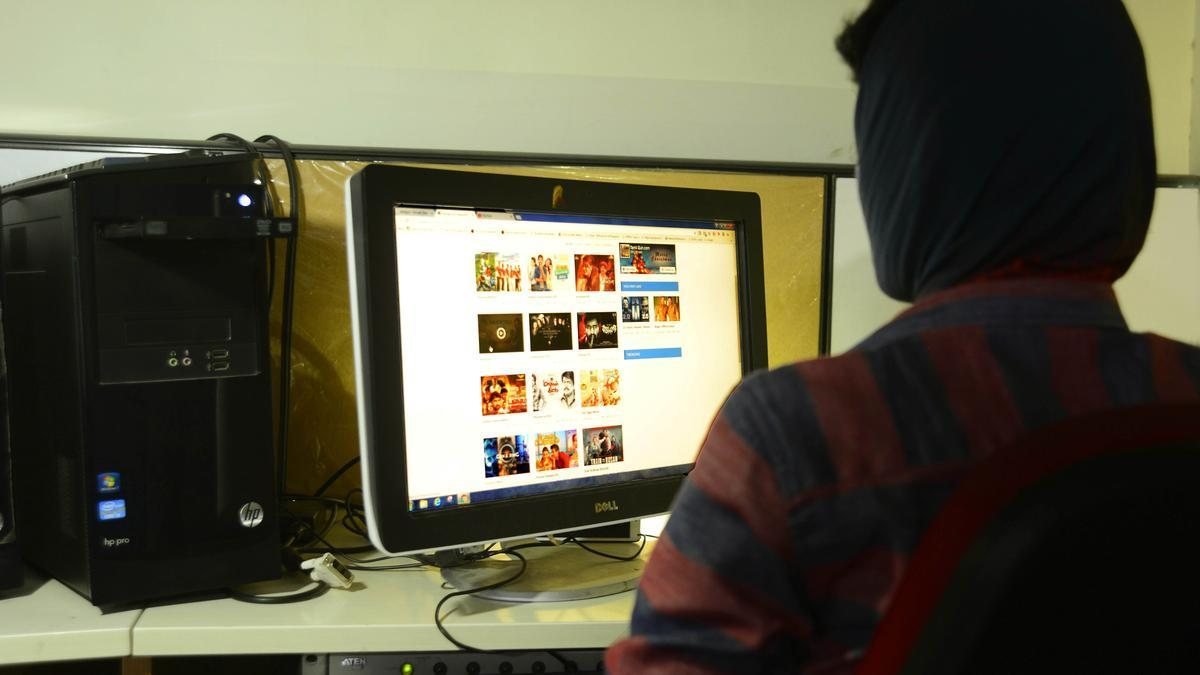Malayalam Film Industry Welcomes Centre's Crackdown on Digital Piracy Networks