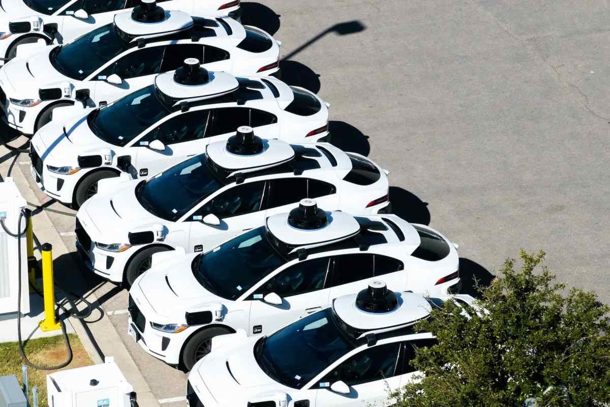 Waymo Expands Robotaxi Services in Texas, Focusing on California and Texas