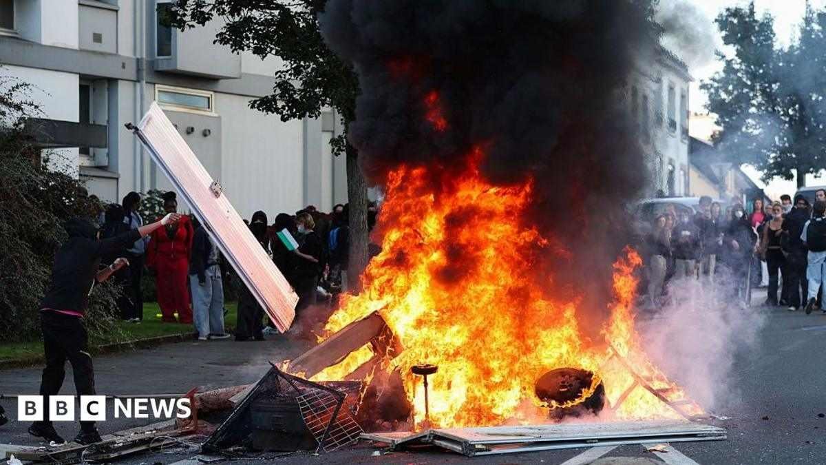 Riot Police Clash With Students as Education Protests Disrupt Over 700 French Schools