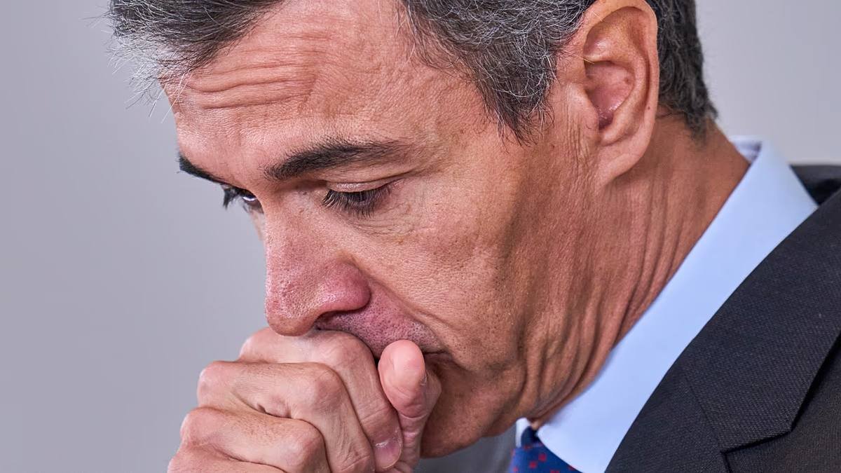 Spanish Prime Minister Pedro Sánchez Weighs Early Election After Housing Bills Defeat