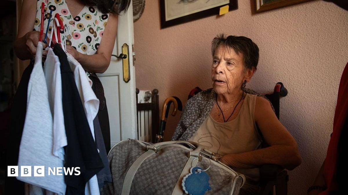 Spanish Pensioner Whose Eviction Sparked Nationwide Protests Dies at 87